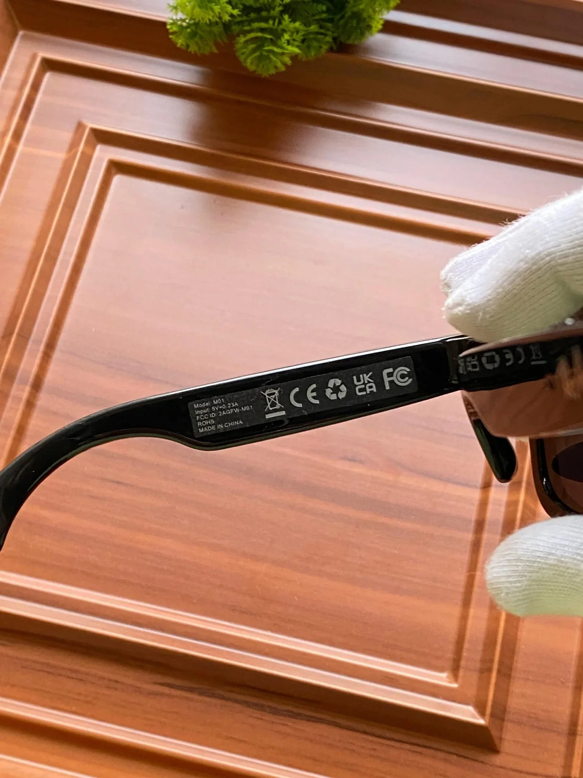 Smart Goggles with AI Camera, Voice Assistant & Built-In Music (Premium Replica) (Buy 1 Get 1 Free )